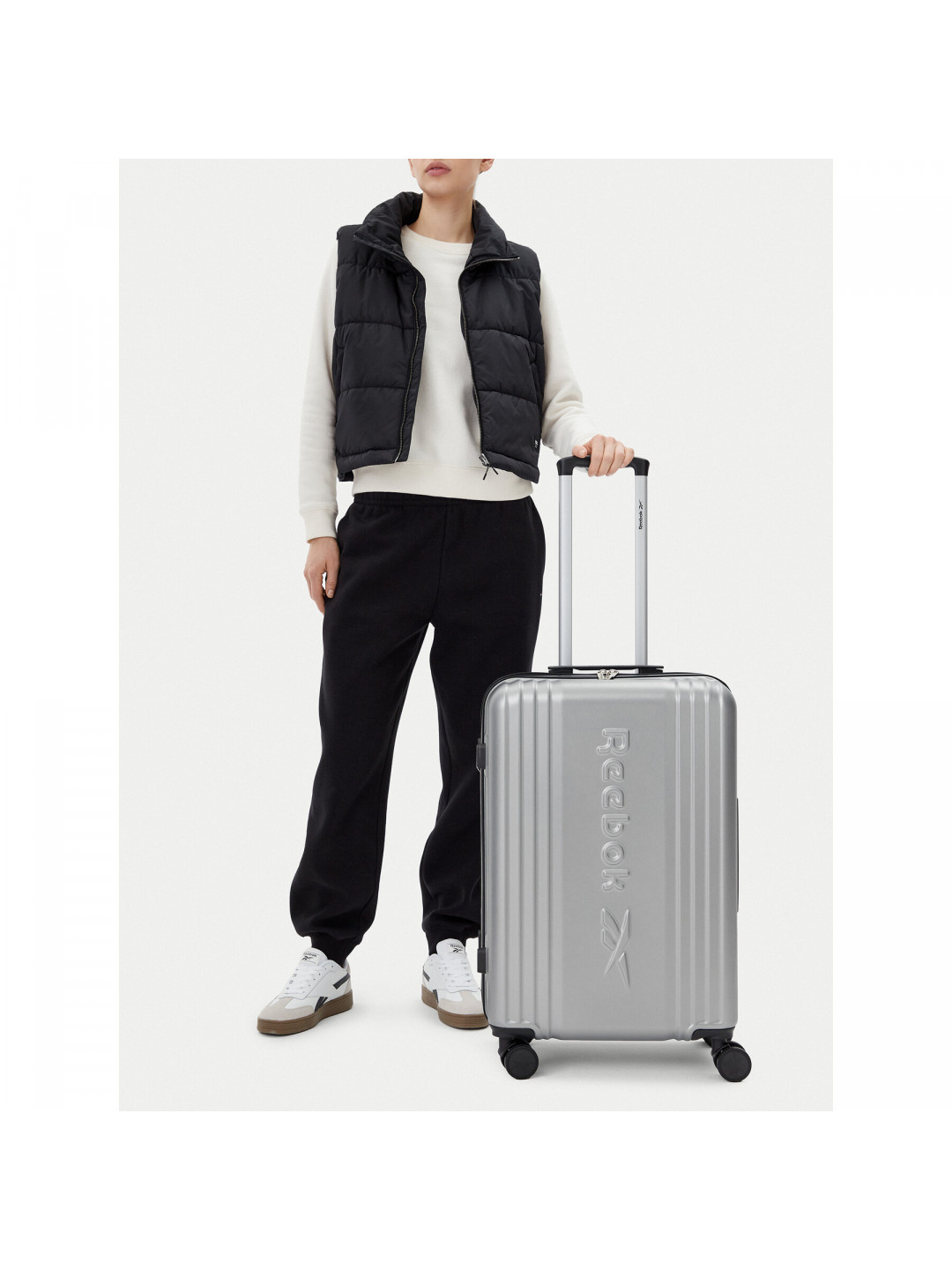 Střední kufr Reebok CEOWB-RBK-WAL-003-07-CCC-M Stříbrná